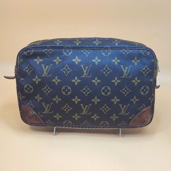 Authentic Louis Vuitton Monogram Compiege 23 Clutch Bag - Picture 2 of 13